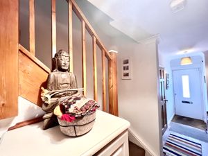 Entrance Hallway- click for photo gallery